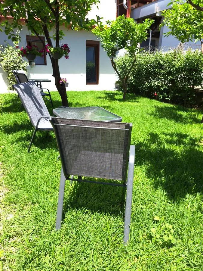 Citrus Garden Apartment Nea Skioni Greece